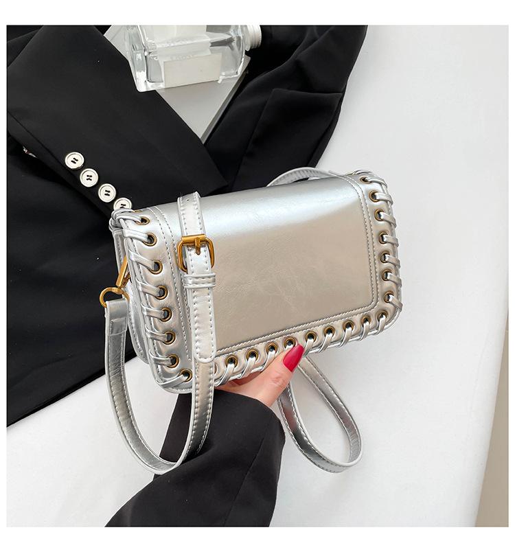 

Small square bag women s 2025 new spring and summer Korean high-end textured shoulder bag high-end textured versatile messenger bag серебряный