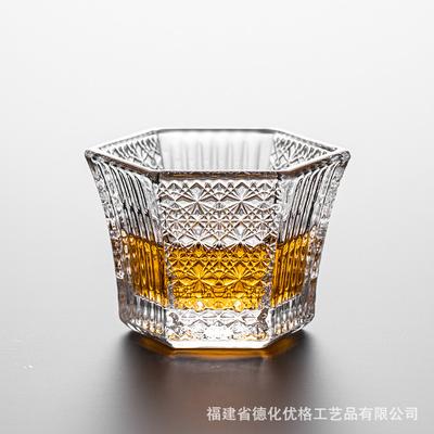 Japonský šestihranný křišťálový skleněný čajový šálek Ishizuka Nizu Light, šálek na whisky a saké, jeden hlavní šálek