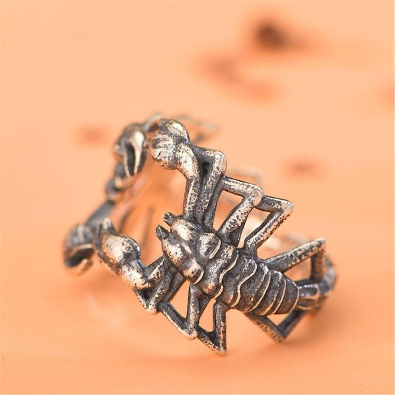 Gothic Scorpion Shape Geometric Open Jewelry Delicate Finger Rings Alloy Texture Suitable for Various Occasion Wear