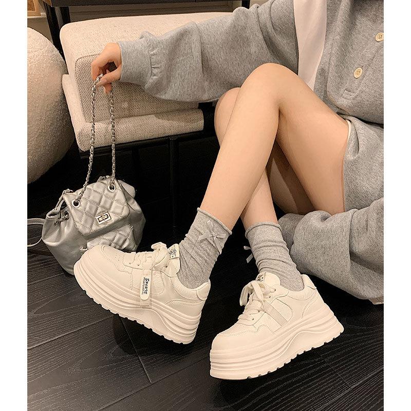 Height Increase 5.5CM Thick-soled Women's 2026 Spring New Versatile Board Shoes Non-slip Casual Sports Shoes