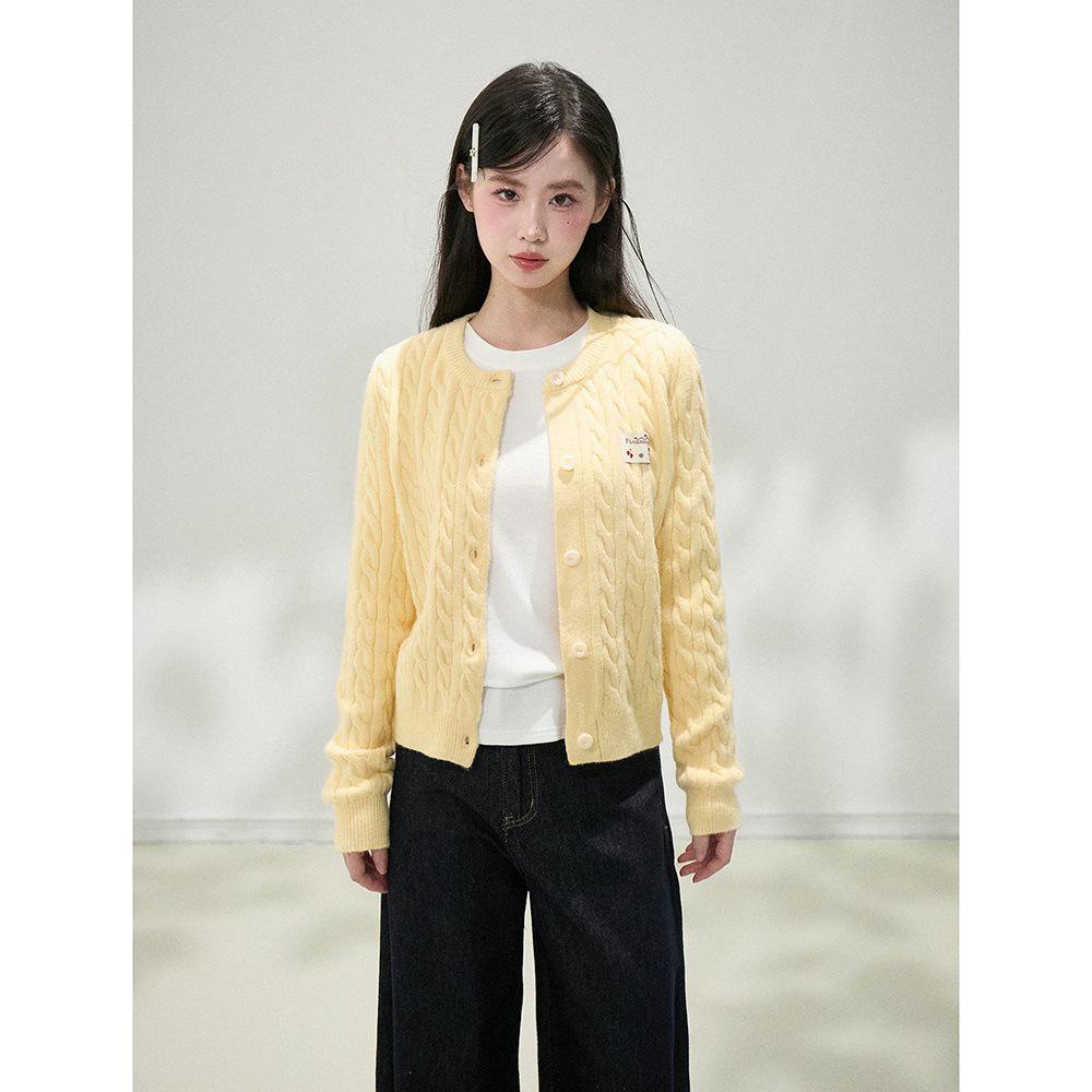 Women's High-Quality Milk Yellow Cable Knit Cardigan - Long Sleeve Sweater for Autumn 2026