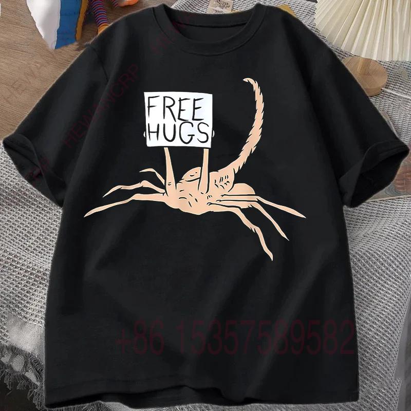 Alien Facehugger Free Hugs Graphic T-shirt M