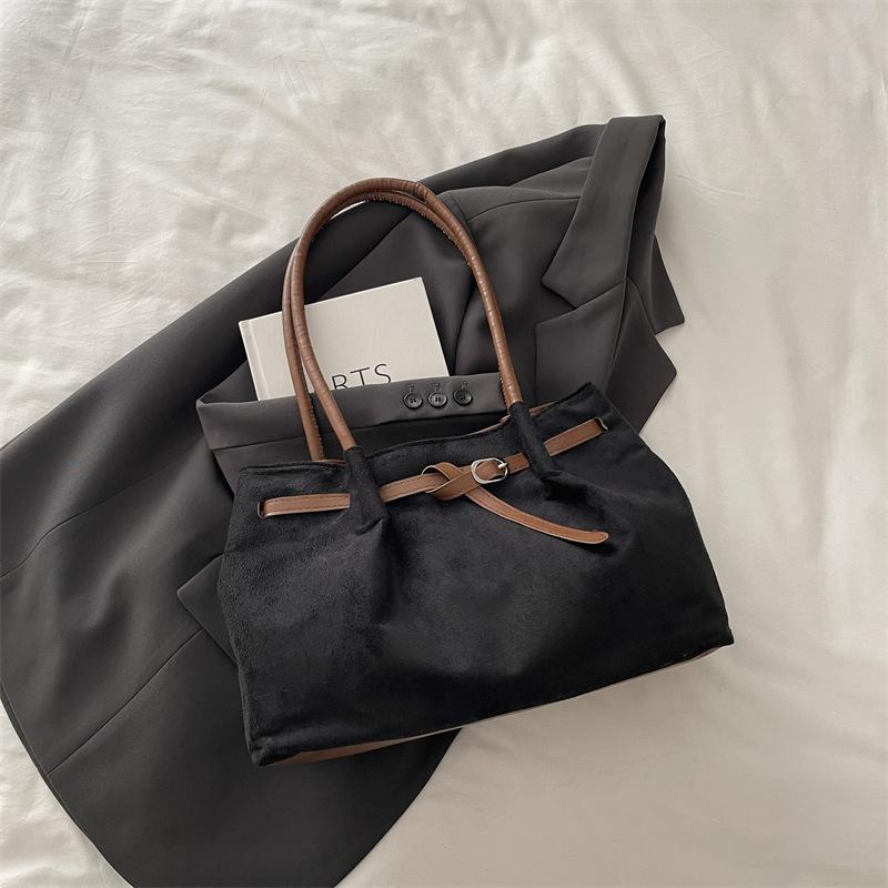 Fashion and casual large-capacity suede tote bag, autumn and winter new commuter high-end shoulder women's bag