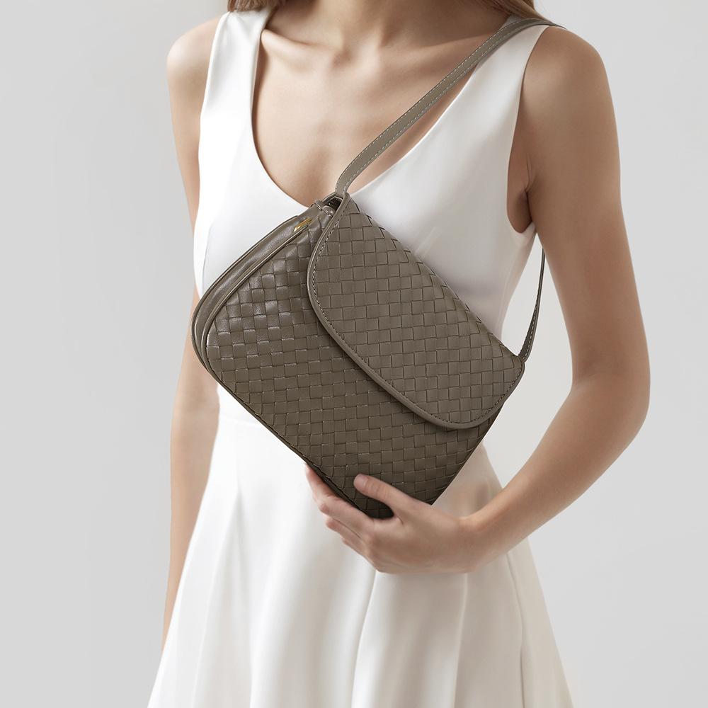 Herbst- und Wintertaschen für Damen Hochwertige handgefertigte geflochtene Ledertaschen für Damen Trendige Ledertaschen für den Weg zur Arbeit für Damen