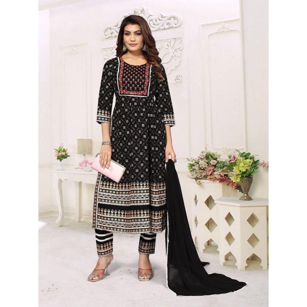 Wunderschönes Kurti aus Viskosestoff mit Nayra-Schnitt und Pent-Duppta-Set