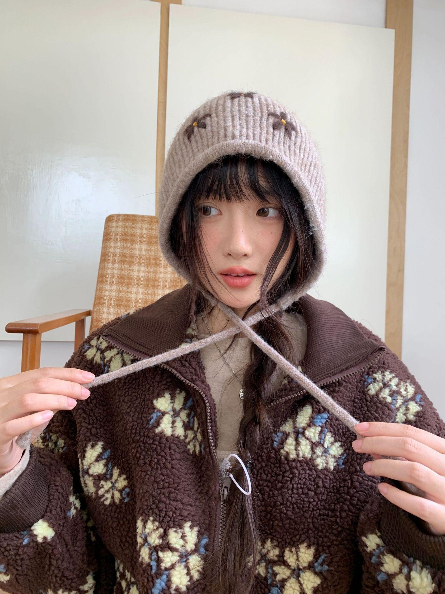 New Korean style ins fashion flower knitted beanie, women autumn winter warm versatile tied ribbon trendy M(56-58cm)