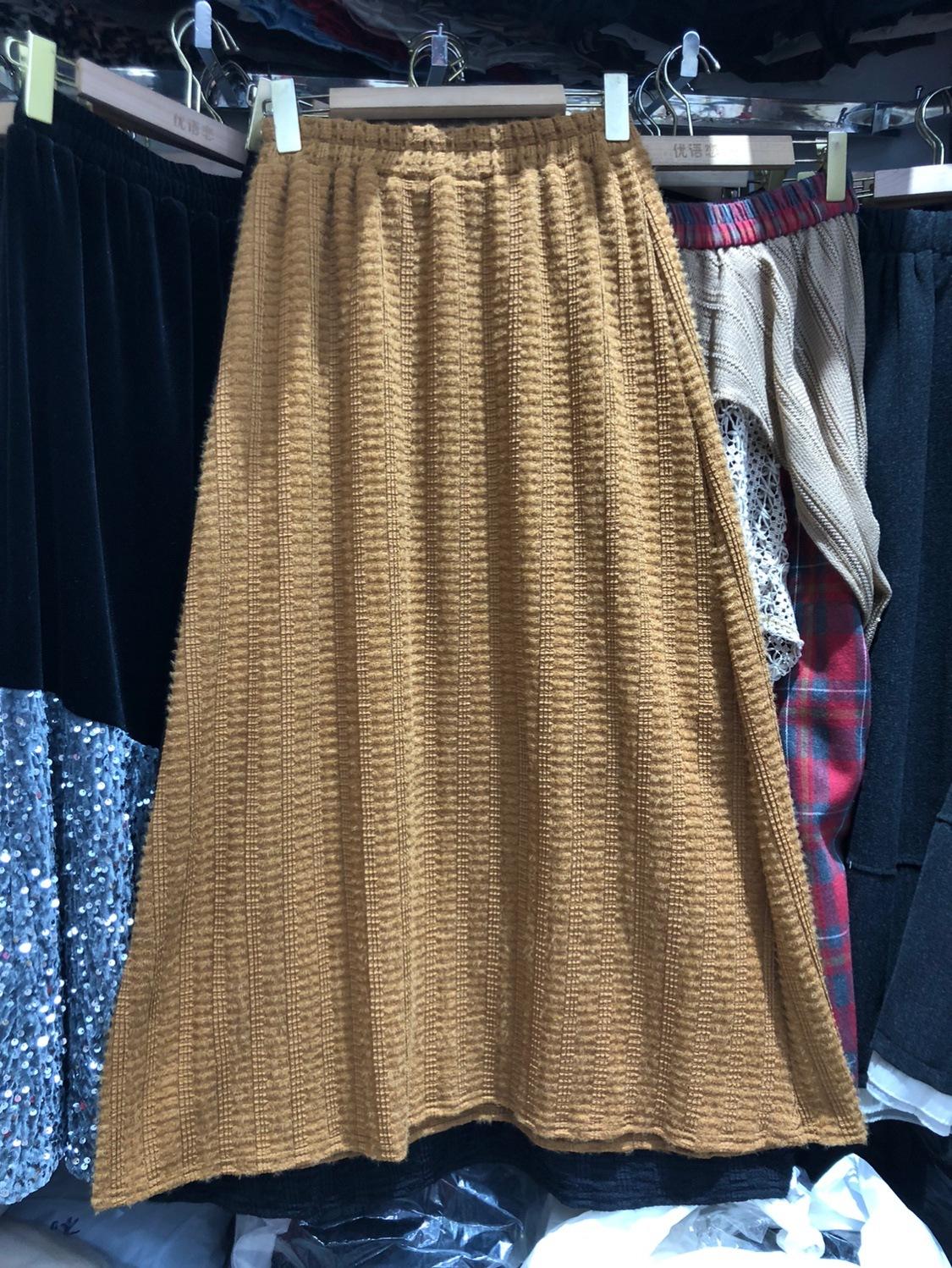 

Юбка из текстурированного полированного кружева женская 2025 ранняя весна универсальная и тонкая нежная прямая юбка с эластичной талией One Size