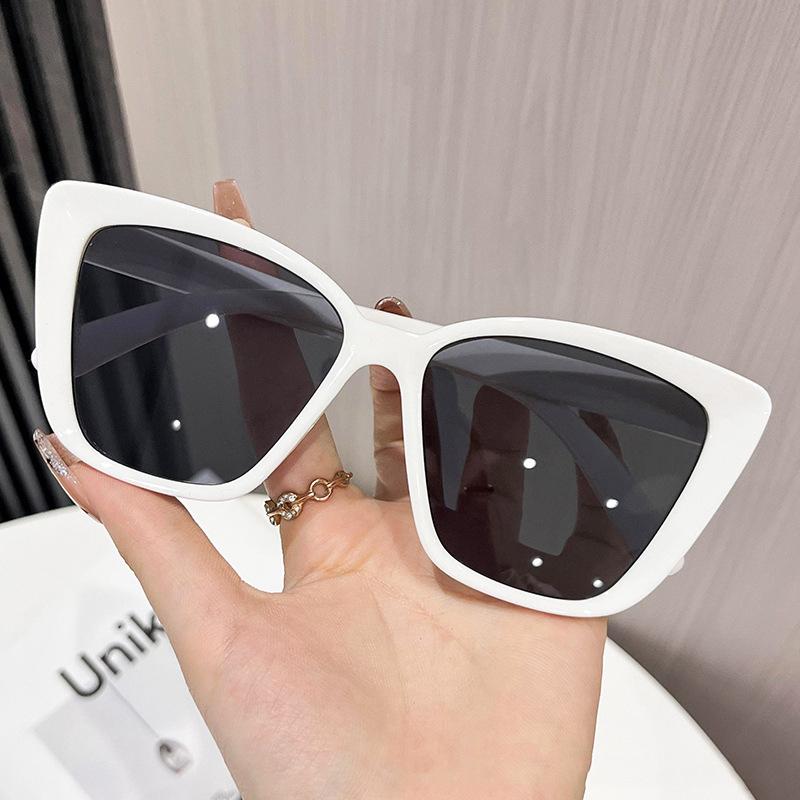 

Trendy Square Cat Eye Sun Glasses Women UV400 Shades Outdoor Travel Sunglasses Classic Black White Leopard Eyewear Goggles