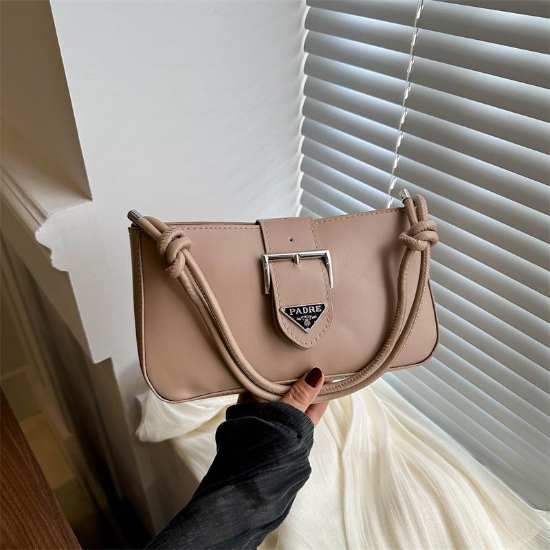 

Модная французская сумка женская 2024 года, новая модная ретро-нишевая маленькая квадратная сумка, красивая повседневная сумка через плечо чёрный