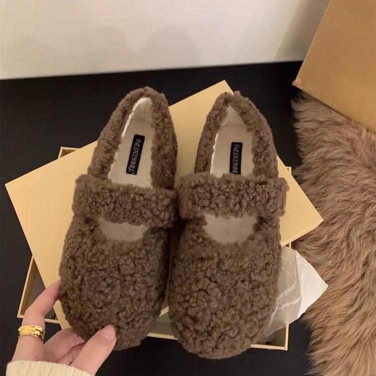 Flat-bottomed lamb wool shoes for women's winter wear 2025 new velvet beanie shoes with Mary Jane single shoes