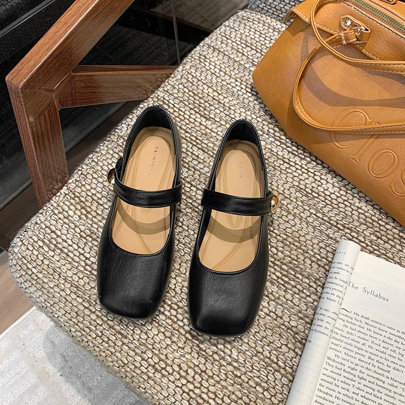 French Retro One-word Buckle Square Head Mary Jane Shoes Women's Summer 2025 New Simple and Versatile Small Leather Shoes Single Shoes