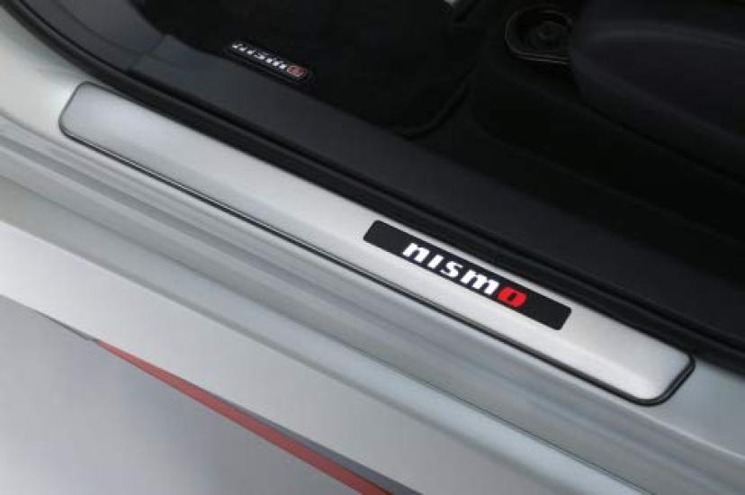 Nismo Kicking Plate for Nissan Leaf ZE1 (76950-RNZ10)