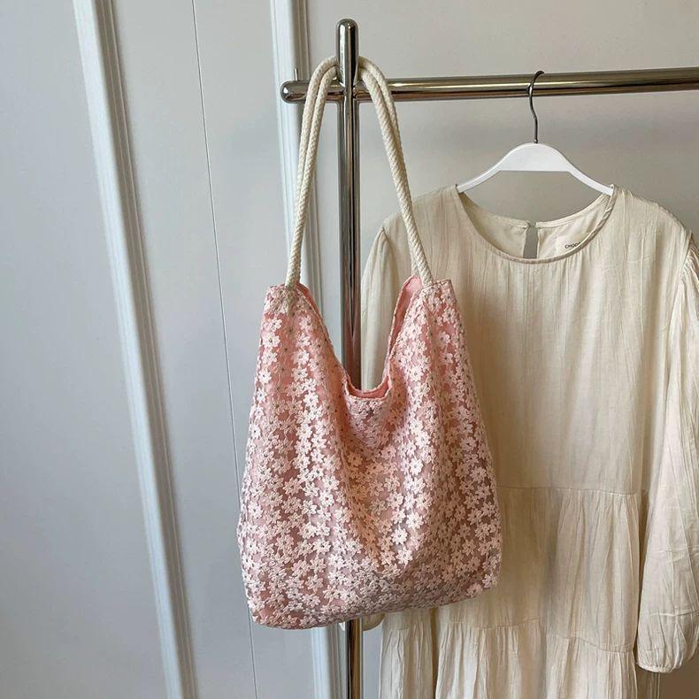 Large Capacity Casual Commuter Tote Bag for Women - Stylish Lightweight Minimalist Shoulder Handbag