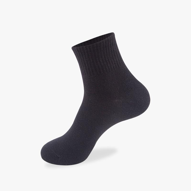 5 Pairs of Black and White Striped Mid-Calf Socks: Autumn/Winter Korean-Inspired Academy Style