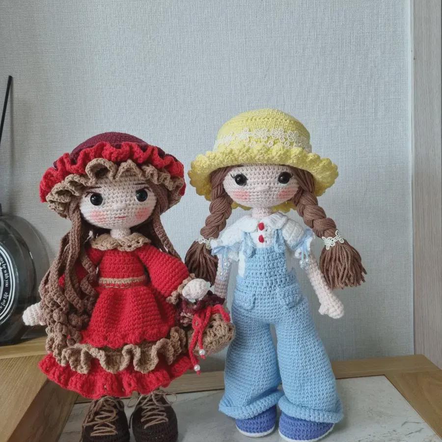 

Hand Knitted Girl Couple Doll