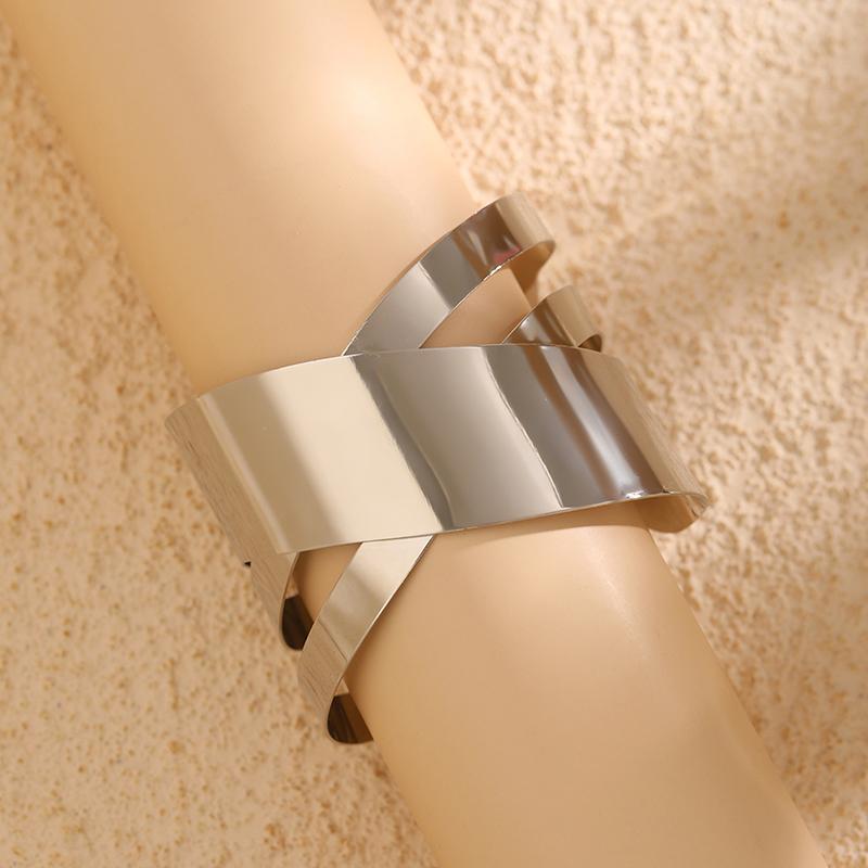 

Преувеличенные нерегулярные металлические вогнутые открытые манжеты, широкие браслеты золотого цвета, массивные браслеты, ювелирные изделия для вечеринок