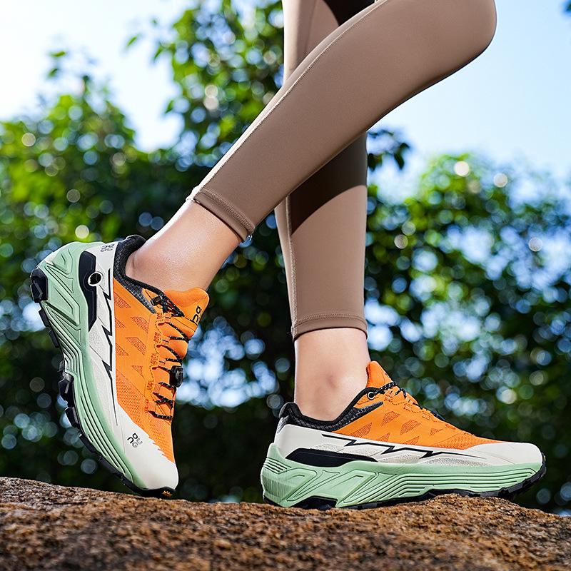 2025 Autumn and Winter New Outdoor Light Casual Men's Hiking Shoes Men's and Women's Sports Shoes Mountaineering Travel Running Shoes