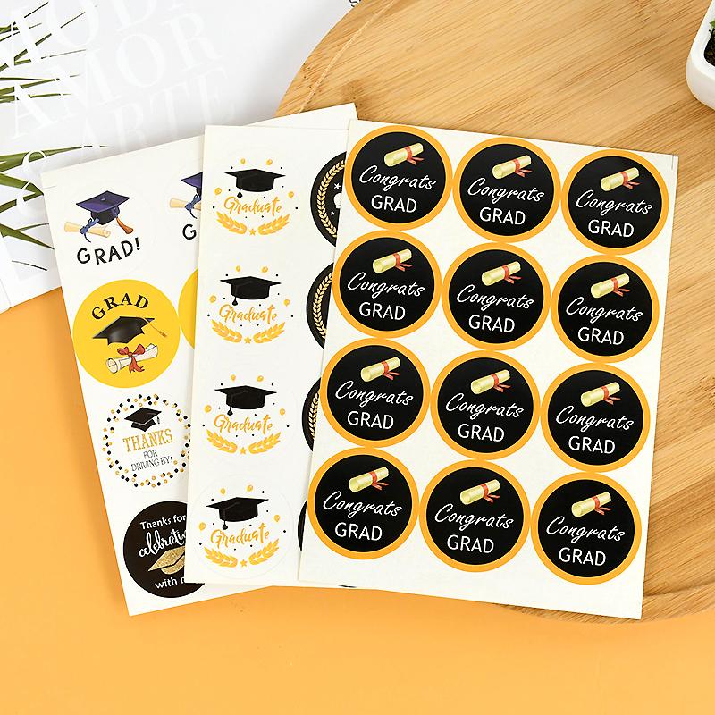 120 Pezzi Adesivi Congratulazioni Decorazione Festa di Laurea Etichette Regalo Adesive 2024 Forniture Congratulazioni Scatola Regalo Borsa Decorazione Fai da Te
