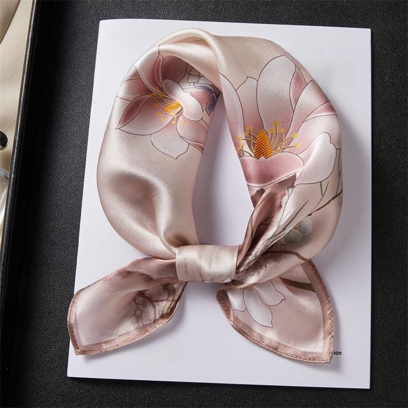 Spring and autumn new Chinese style elegant romantic pink mulberry silk silk scarf high-end decorative scarf silk scarf 53*53cm