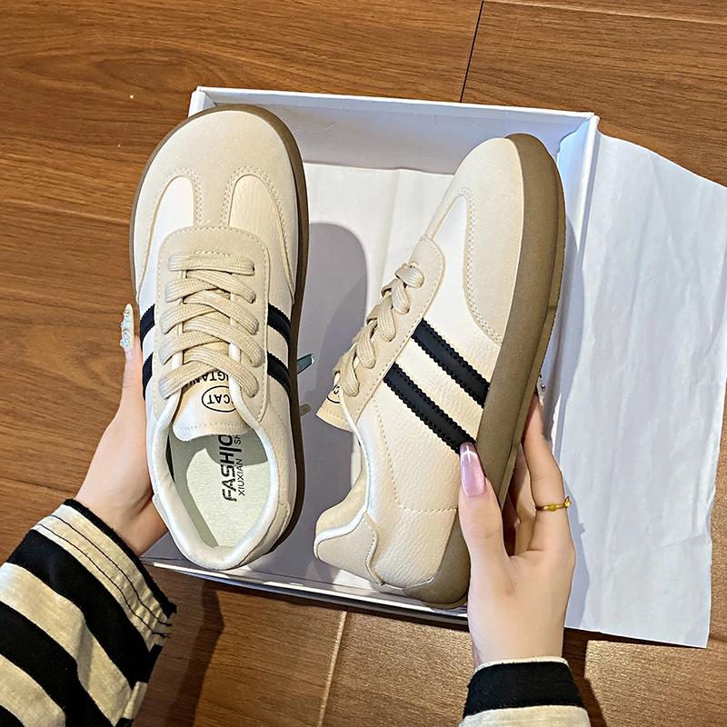 Fashion Women's New Fashionable Casual Shoes, College Style Soft and Comfortable Flat Shoes, Outdoor Casual and Comfortable Sports Shoes