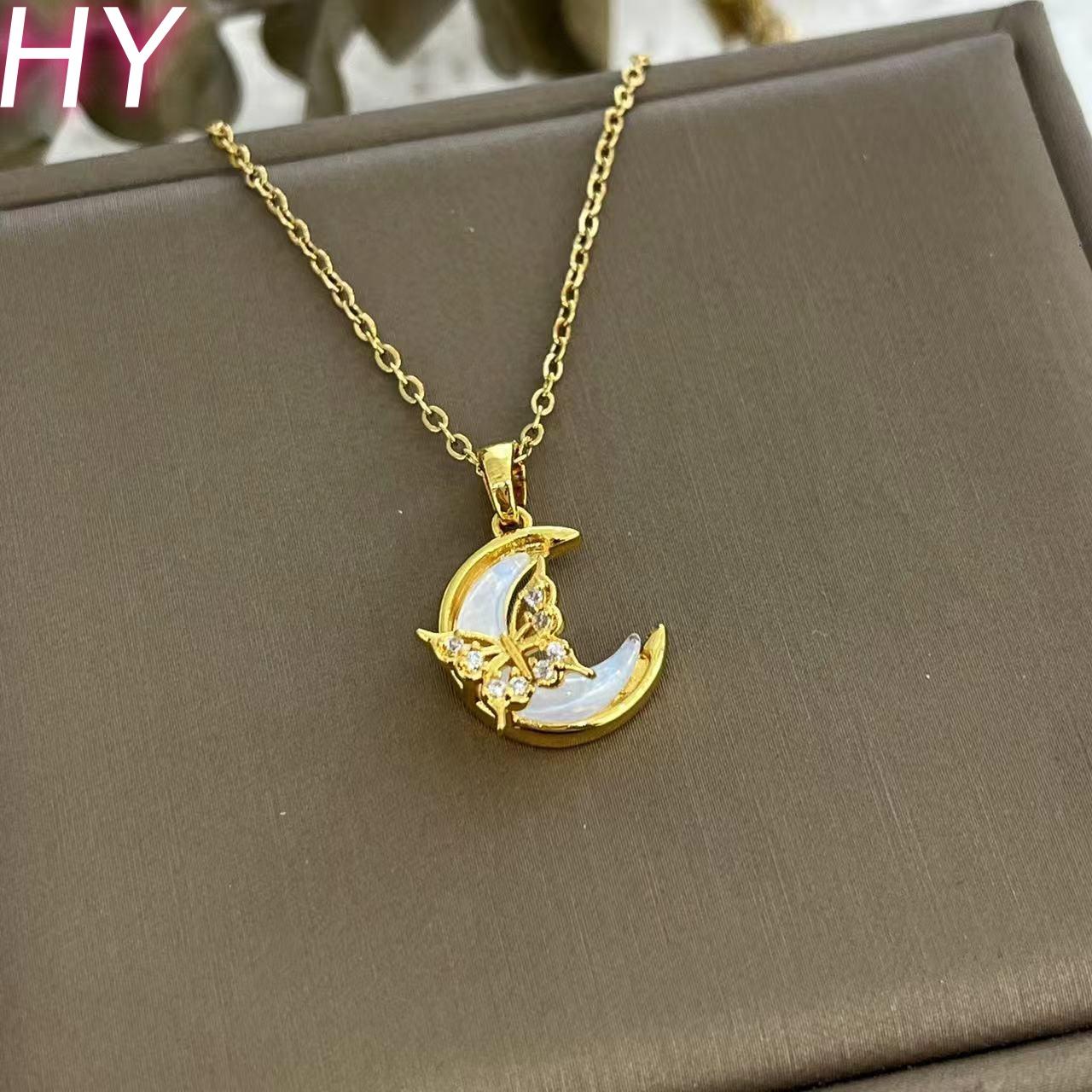 HY Golden Butterfly Crescent Necklace 316L Stainless Steel with Diamond Accents Moon Pendant 40+5cm золотой