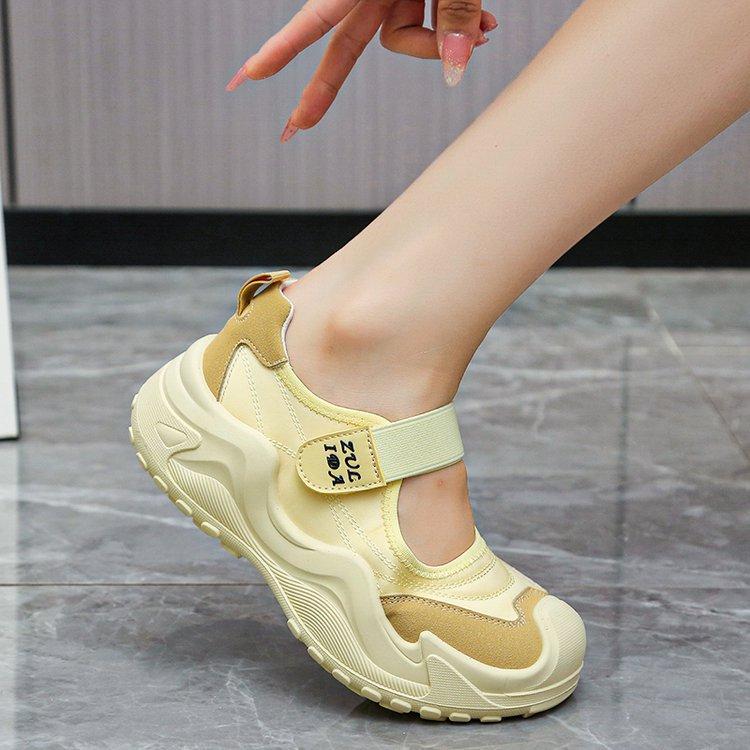 Retro Forrest Gump training shoes 2025 summer and autumn new thick-soled Velcro sports sandals women's shallow mouth Mary Jane women's shoes
