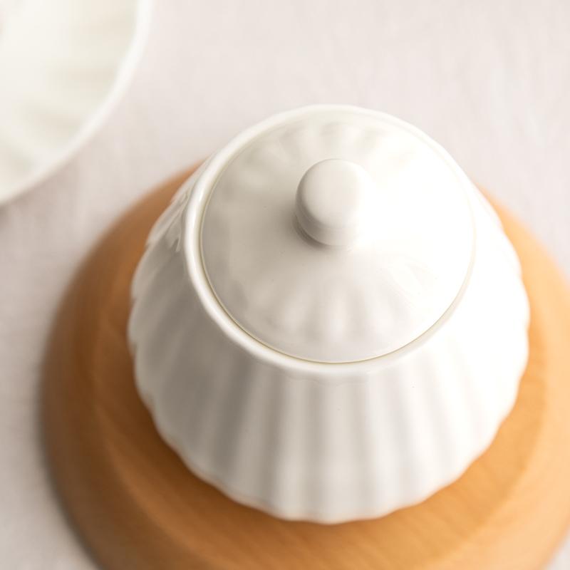 Kreative weiße geprägte Zuckerdose mit Deckel Bone China Kaffee Tee Dose Küchen Lebensmittel Vorratsbehälter Vorratsglas/-dose Heimdeko