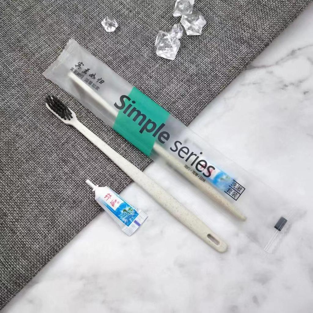 "Special Hotel Toiletries Set: Comb, Disposable Toothbrush with Toothpaste, Soft Bristles, Ideal for Homestays"