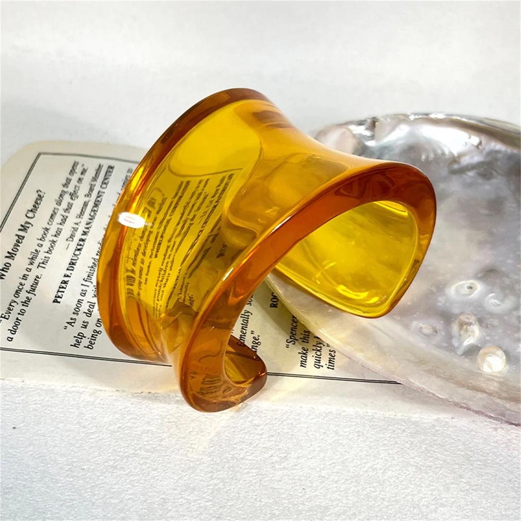 Vintage Wacky Fashionable New Irregular Transparent Opening Acrylic Resin Open Good-looking Bangles Women Exaggerated Bracelets