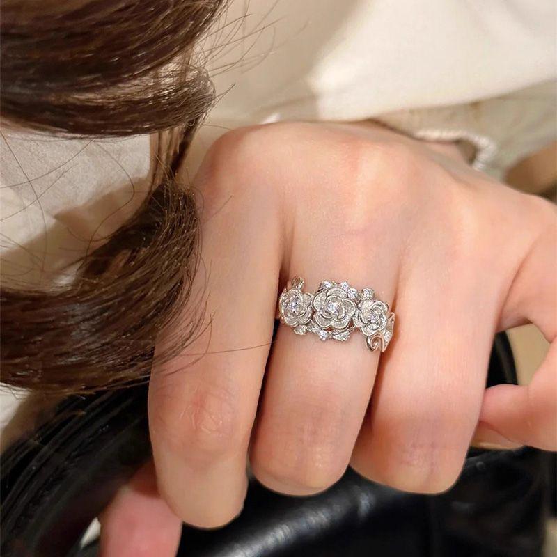 Elegant Brushed Rose Flower Ring for Women – High-End Fashionable Index Finger Band