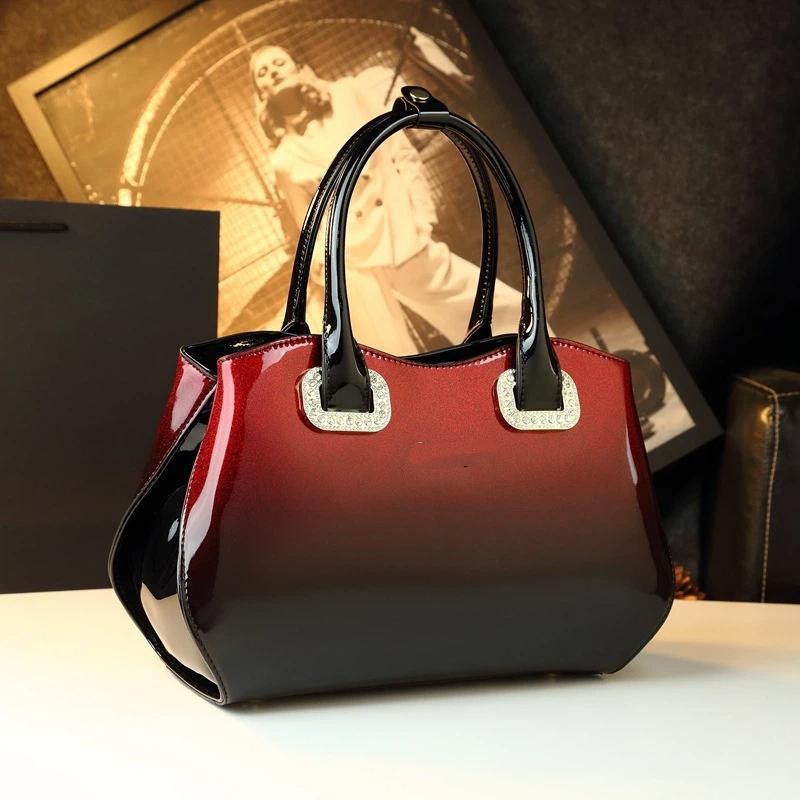 2026 New Fashionable Gradient Leather Versatile Women s Bag
