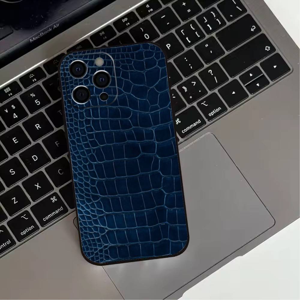

Crocodile Leather Phone Case For iPhone 17,16,15,14,13,12,11 Plus,Pro Max,XS,Soft Silicone Black Cover iPhone17