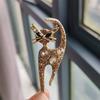Elegant Rhinestones Cats Brooch Enamel Animal Lapel Pin Stylish Business Event Accessory for Fashion Enthusiasts