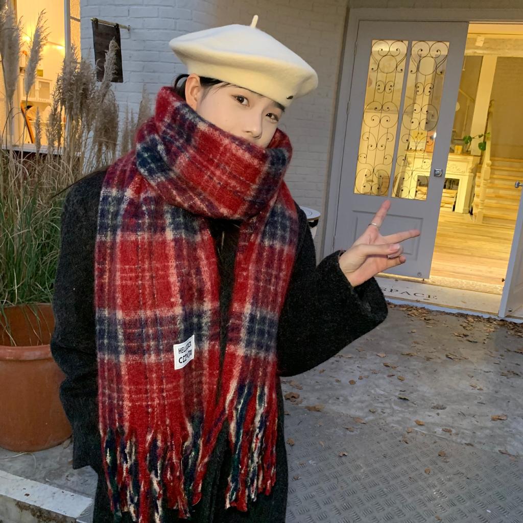 Everyone has one~ Grandma Chen's new ins Korean version of plaid fringed scarf, women's autumn and winter warm fashion versatile scarf