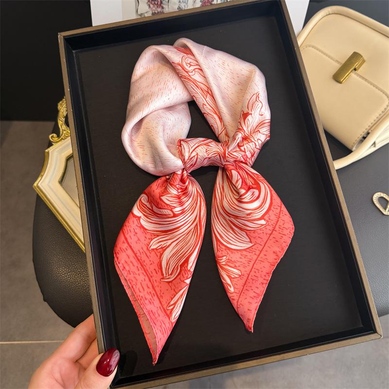 

Retro Floral Pattern Square Scarf Soft Satin Stylish Versatile Neck Scarf For Women Hairbands Headscarf Bandana Q11873QQ-70x70CM