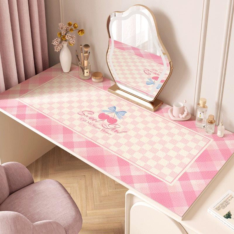 

1pcs Leather table mat with a luxurious and high-end feel, waterproof tea table tablecloth, bedroom desktop protection mat (as the picture,Small)