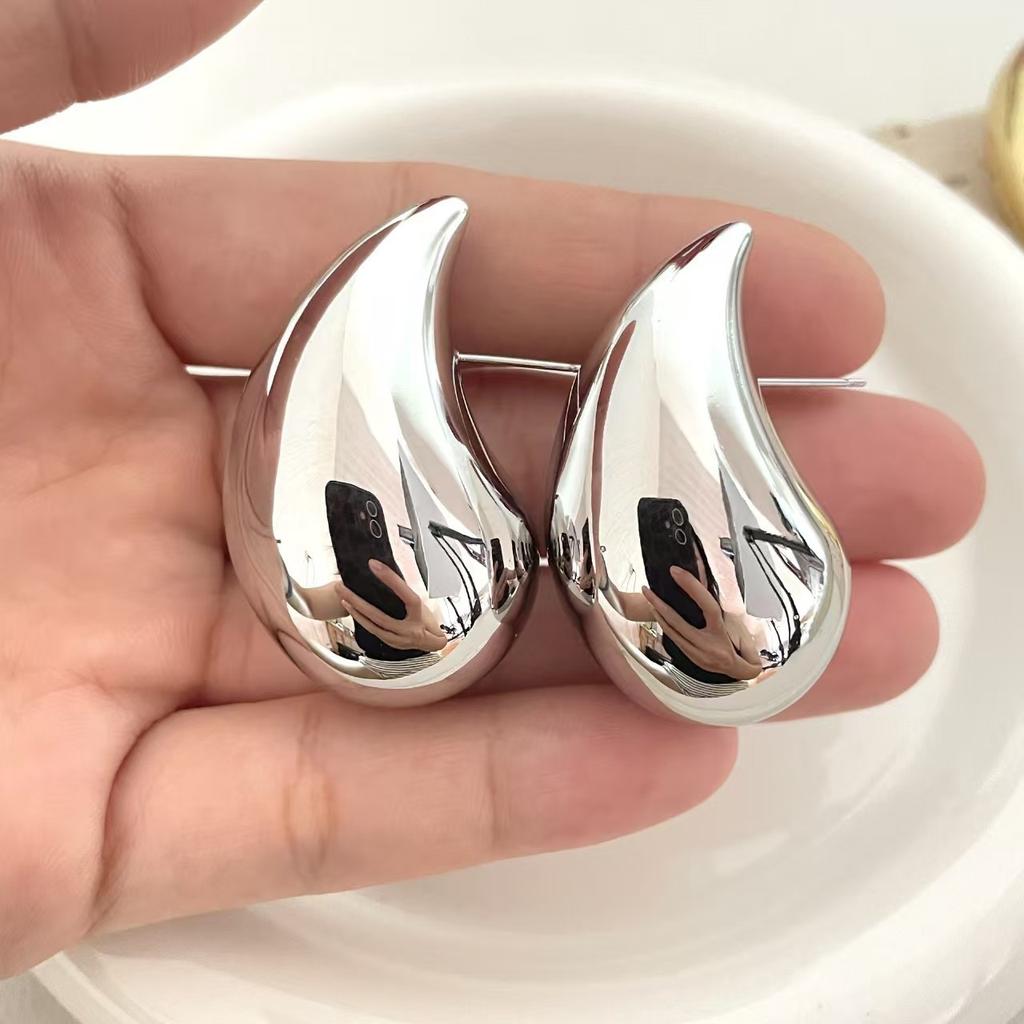 European and American Style Hollow Chili Pepper Silver Stud Earrings, Trendy Teardrop Style, High-end and Light Luxury Cross-border Earrings