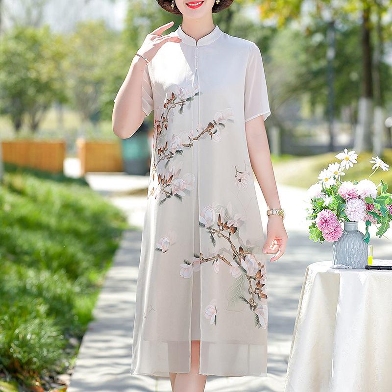 

Elegant Stand Collar Summer Dress for Mature Women - Chinese Style Long Skirt 4XL (135-150 jin) бежевий