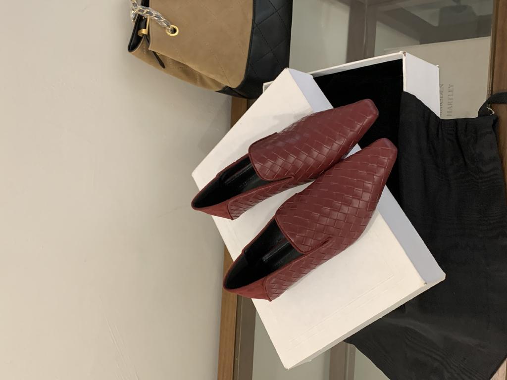 2025 French New Square Head Not Tired Feet Commuter High Heels Low Heel Woven Light Mouth One Pedal Single Shoes Women