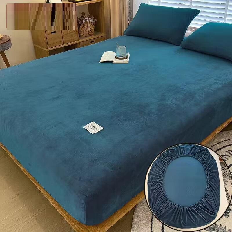 Solid Color Milk Velvet Fitted Sheet Soft Comfortable Bedding Mattress Protector Autumn Winter Warm Mattress Cover for Bedroom