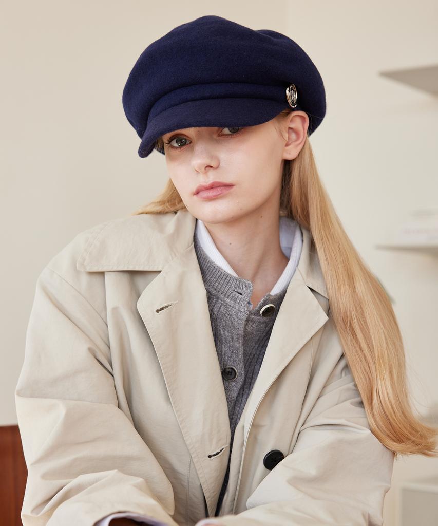 Olinkeompeulliteu Seal Pendant Newsboy Cap (Navy)