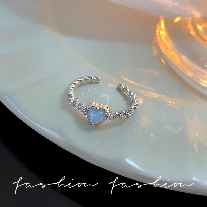 Elegant Butterfly Zircon Silver Ring: Women's High-End Luxury Style Jewelry