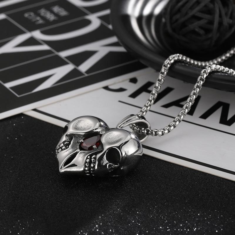 Casting Punk Style Jewelry Gifts, Creative Retro Love Diamond-Encrusted Skull Couple Girlfriend Pendant