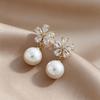 Gentle French Flower Imitation Pearl Earrings for Women, Daily Sweet Ear Studs, Temperament Versatile Internet-famous Fashion Ear Accessories