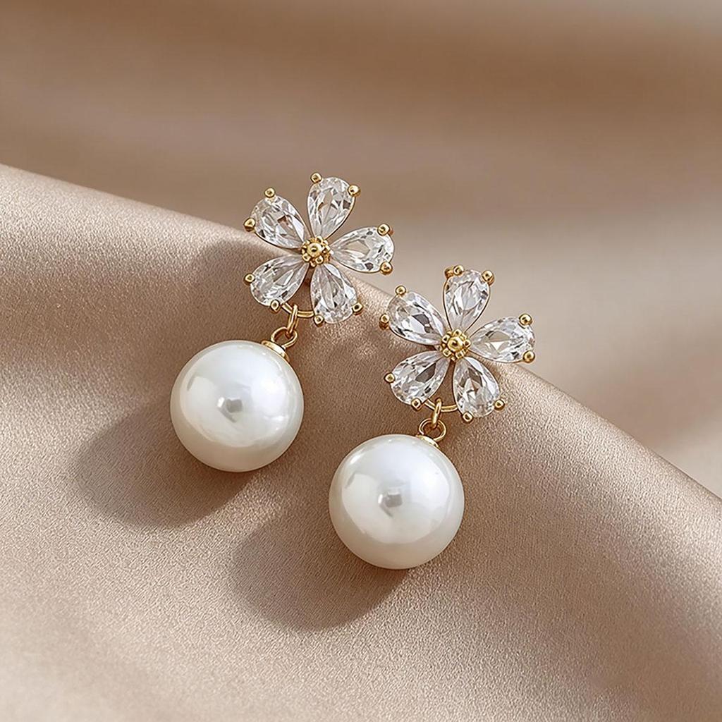 Gentle French Flower Imitation Pearl Earrings for Women, Daily Sweet Ear Studs, Temperament Versatile Internet-famous Fashion Ear Accessories