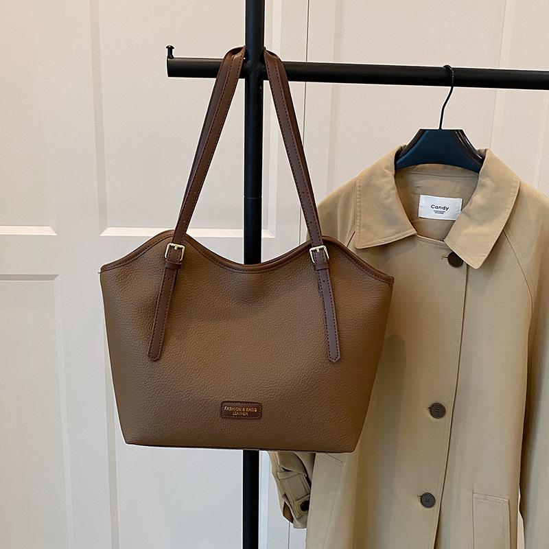 Casual large-capacity tote bag women's new retro versatile shoulder bag niche commuter underarm bag