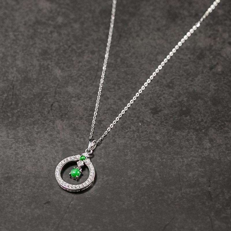 Classic Crystal New Natural Chalcedony Chain Necklace Light Luxury Exquisite Green Small Pendant Engagement  Jewelry