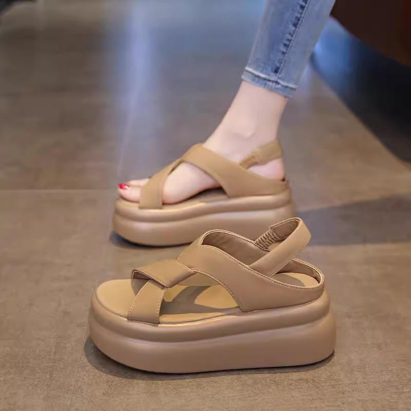 Small Thick-soled Muffin Cool Slippers Summer Wear New High-heeled Casual Beach Sandals