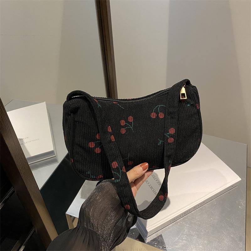 Simple and Sweet New Small Fresh and Fashionable Casual Underarm Shoulder Bag Women's Versatile Women's Bag
