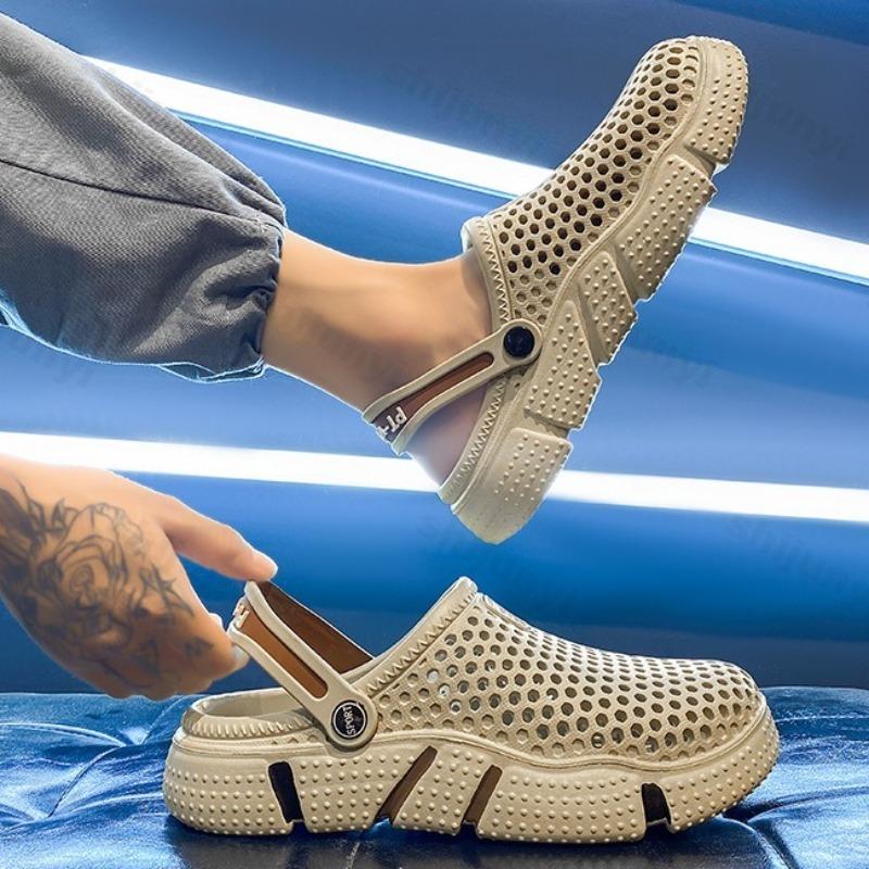 Fashion Men's Fashion Trend Summer Hollow Breathable Non Slip Slippers 2025 New Style Casual Outdoor Beach Comfortable Soft sole Sandals